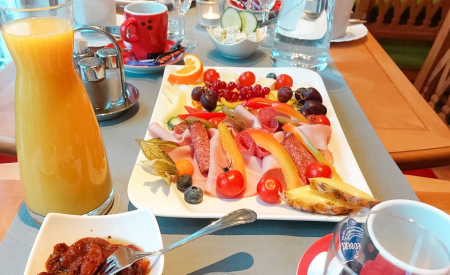 Frühstück bei Bäckerei und Konditorei Sailer