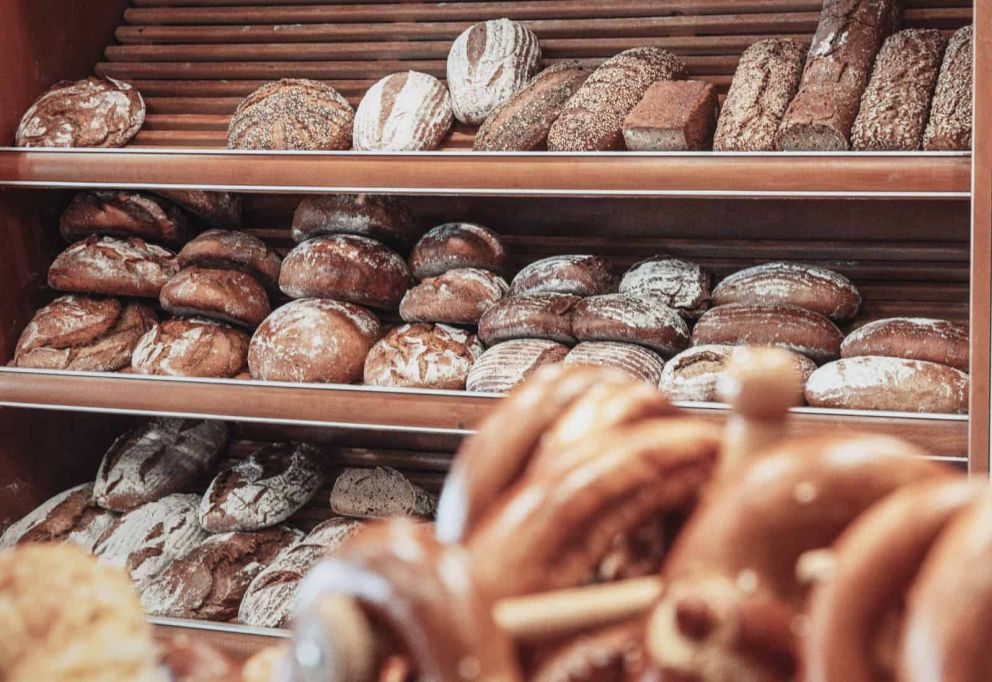 Brotauslage in Filiale