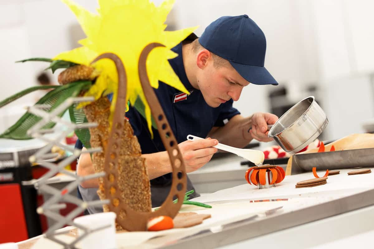 Simon Sailer am Werk bei der Bäcker Europameisterschaft